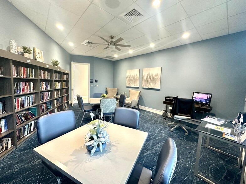 Building Photo - 14773 Cumberland Dr