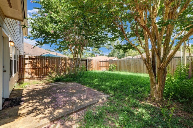 Building Photo - 1161 Eden Park Ln