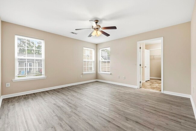 Building Photo - 2375 Morlynn Dr