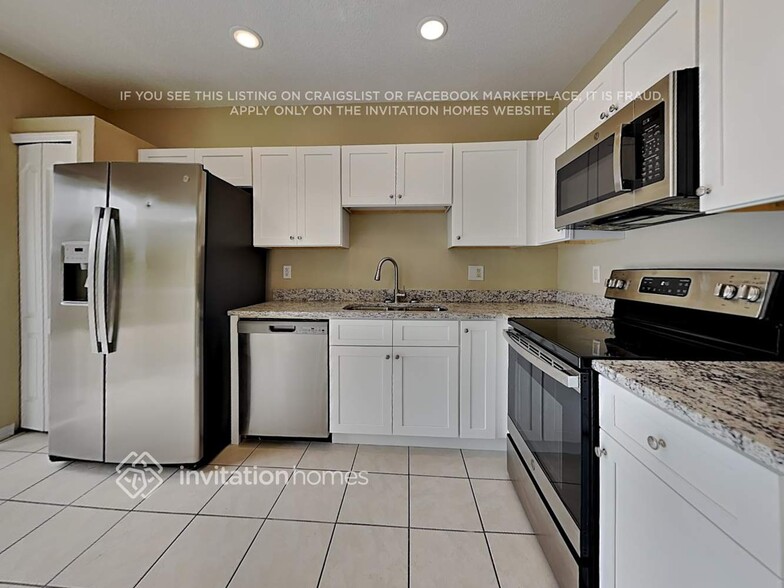 Building Photo - 12658 Adventure Dr