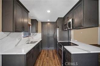 Building Photo - 2214 2nd St