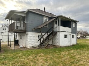 Building Photo - North End Garage Apartment