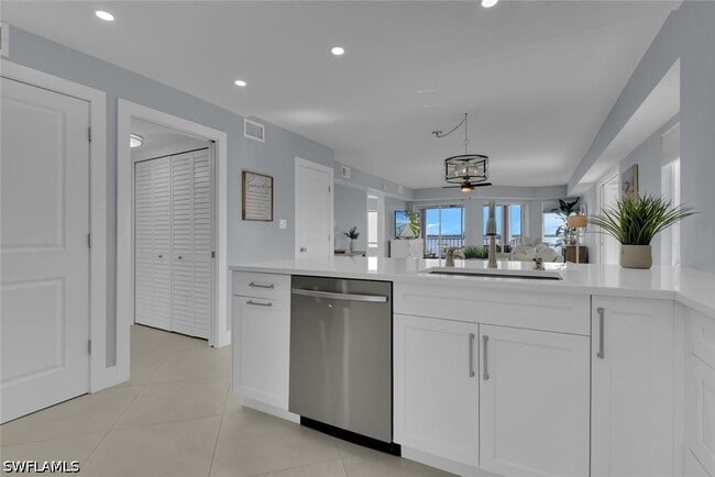 Building Photo - 991 N Barfield Dr