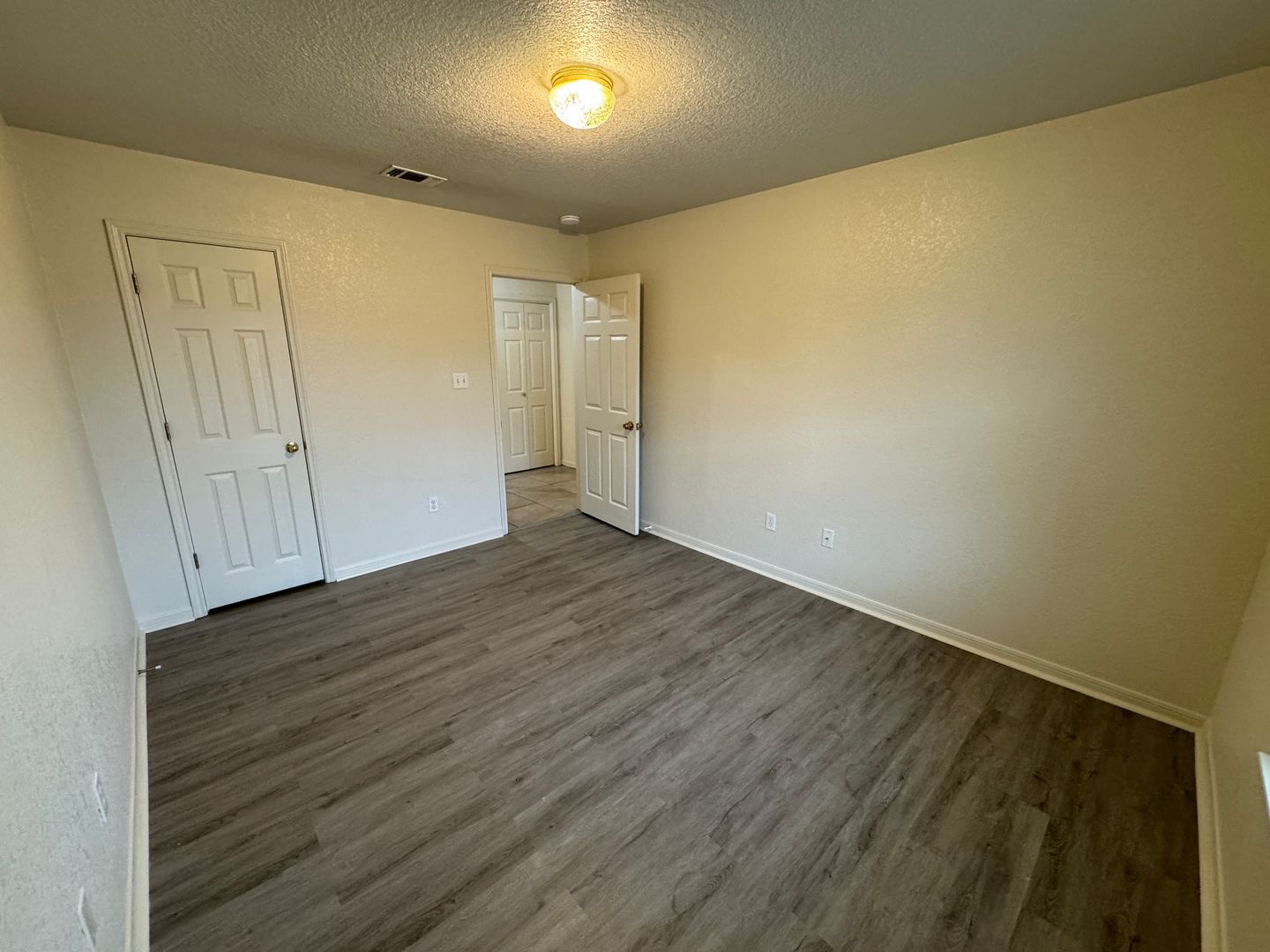 Building Photo - 2609 Vernice Loop