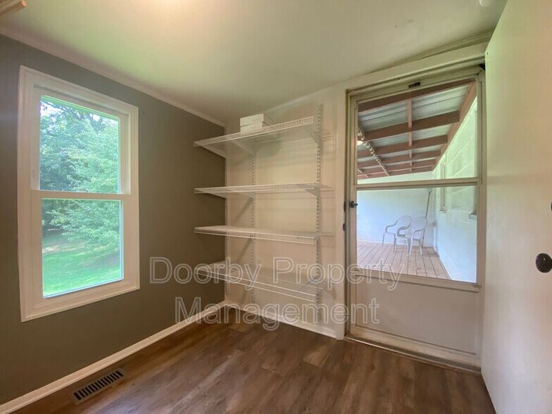 Building Photo - 4833 Appian Way