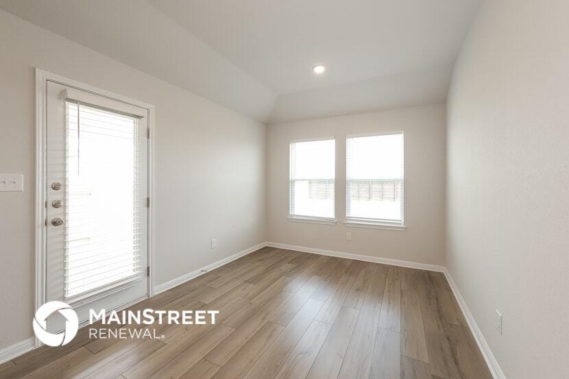 Building Photo - 1014 Round Bale Rd