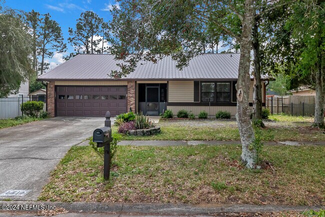 Building Photo - 4518 Crosstie Rd N