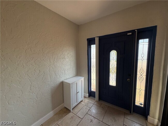 Building Photo - 311 SW 48th Terrace