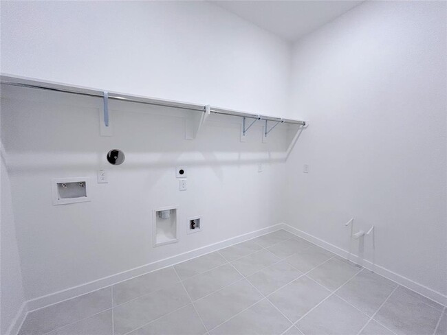 Building Photo - 5222 Tahoe Ct