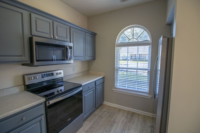 Building Photo - Henderson Townhomes