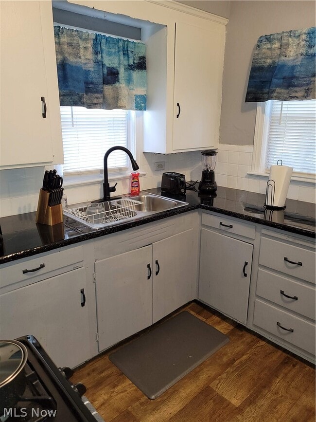 Building Photo - 4083 E 143rd St