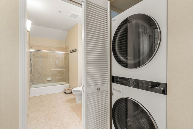 Building Photo - Spacious 2 bedroom, 2 bathroom condo with loft at Ke Ali?i Ocean Villas!