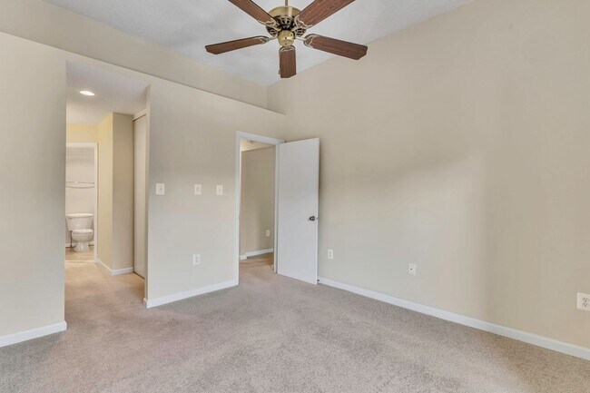 Building Photo - 11041 Villaridge Ct