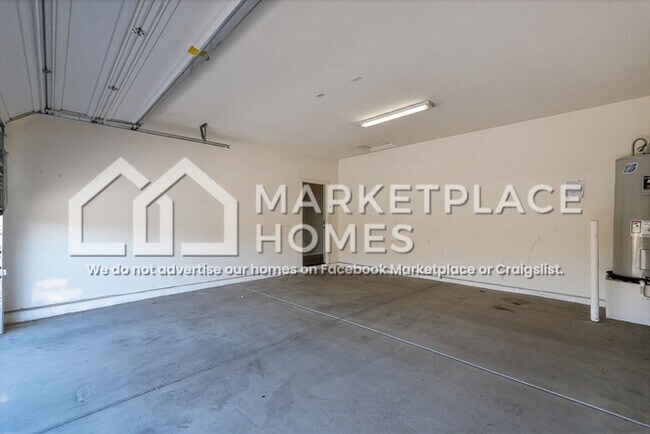 Building Photo - 5309 S 18th Pl