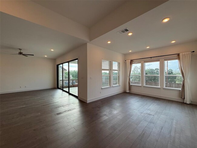 Building Photo - 1801 Cullera Dr