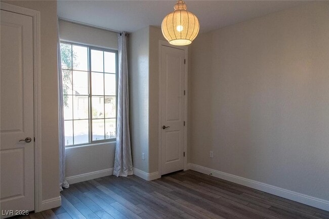 Building Photo - 92 Lake Oasis St