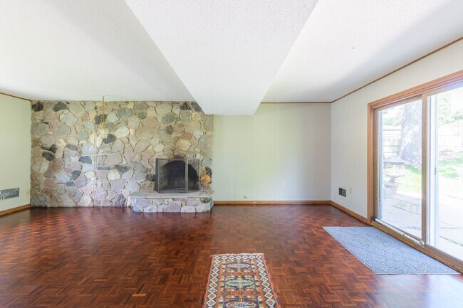 Building Photo - Rare 3 bed 3 bath home in new hope!!!
