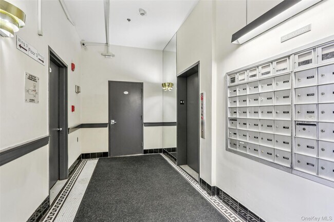 Building Photo - 3208 Villa at the Woods