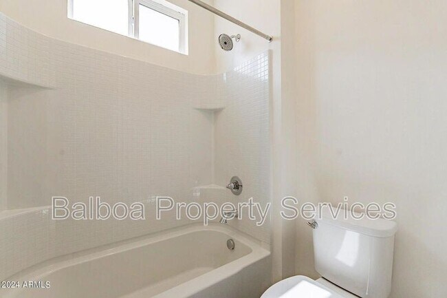 Building Photo - 5532 S Dillon Cir