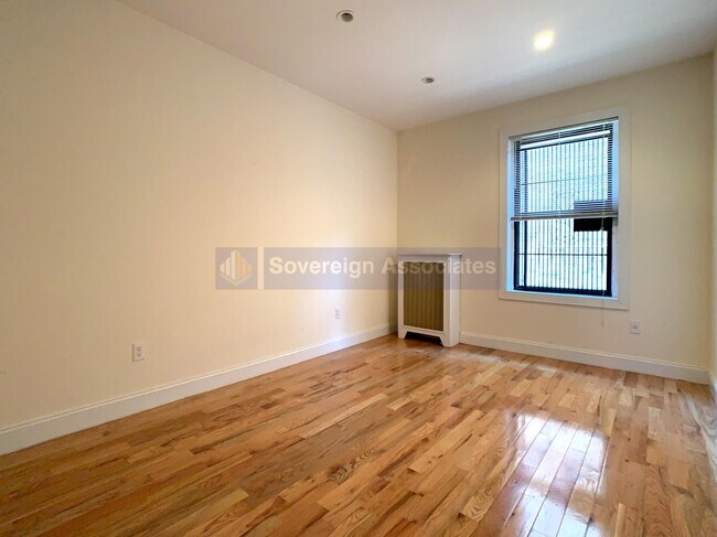 Building Photo - 270 Fort Washington Ave