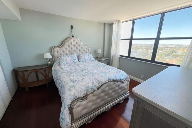 Building Photo - 2401 S Ocean Dr