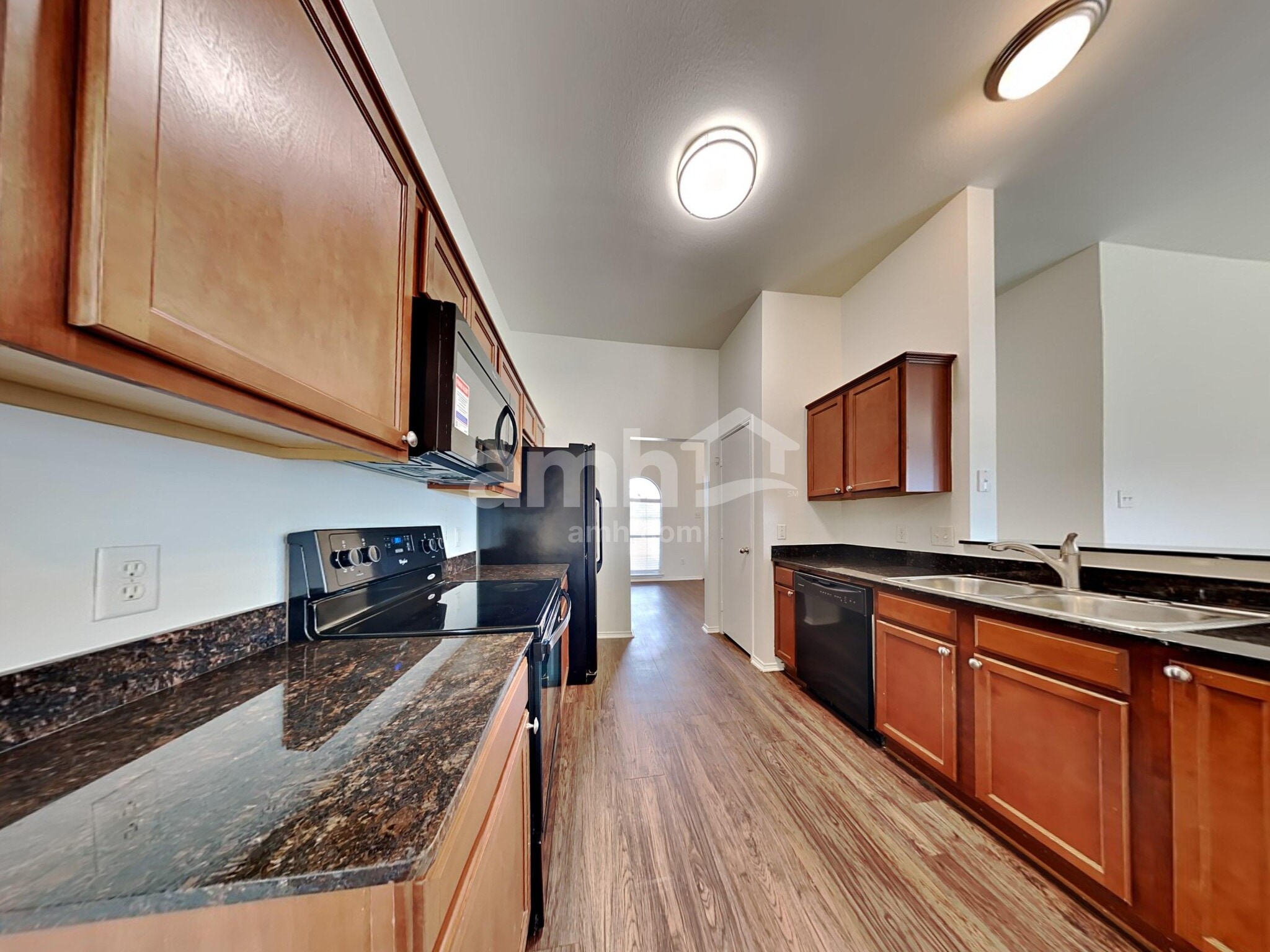 Building Photo - 1607 Tampa Bay Dr