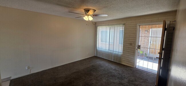 Building Photo - 1041 N Mesa Dr