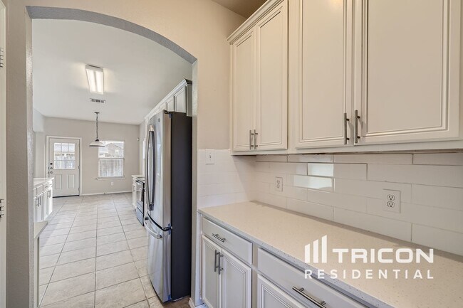 Building Photo - 6269 Trinity Creek Dr