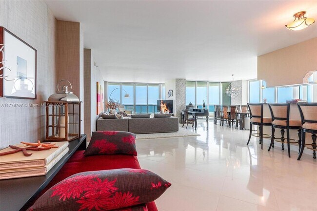 Building Photo - 101 S Fort Lauderdale Beach Blvd