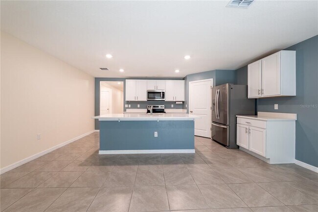 Building Photo - 11272 SE 67th Cir