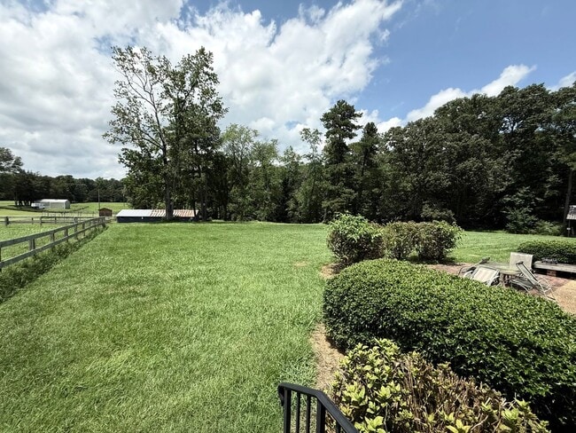 Building Photo - 7356 Woodville Ln