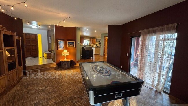 Building Photo - 22882 Carriage Dr