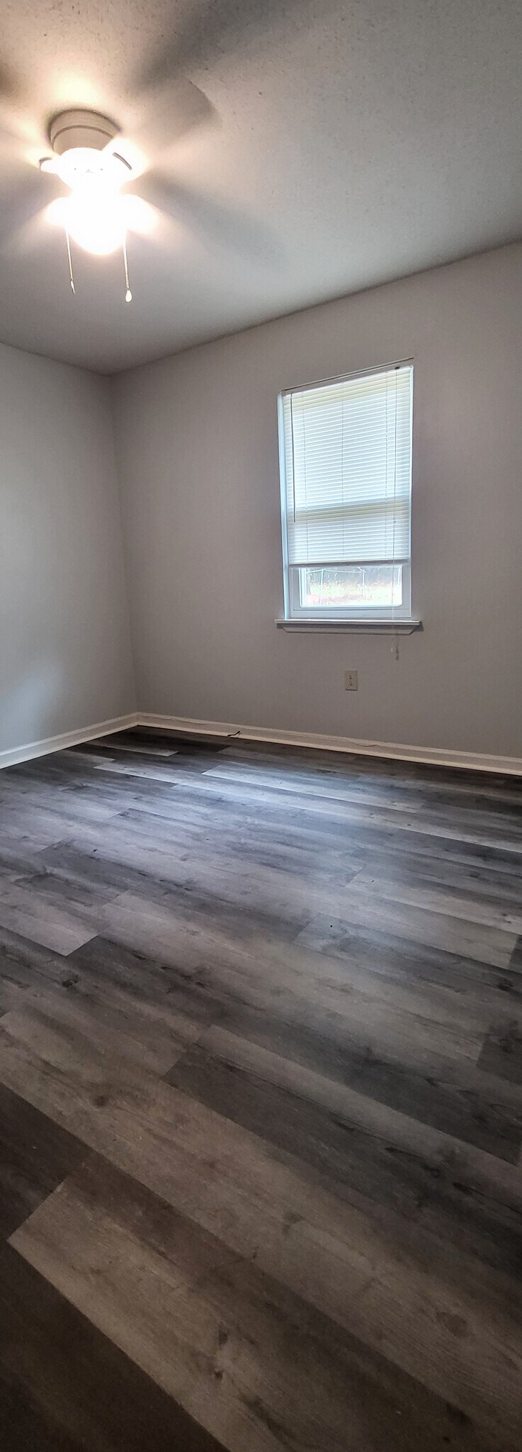 Room 3 - 3726 Rio Ridge Dr