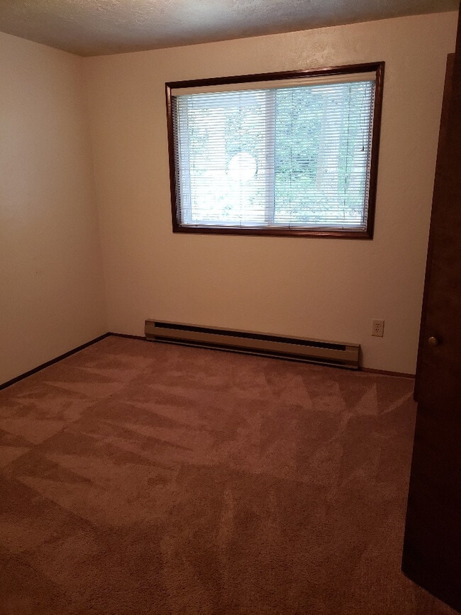 Building Photo - STATUS: PENDING APPLICATION- | R35 |$1895....
