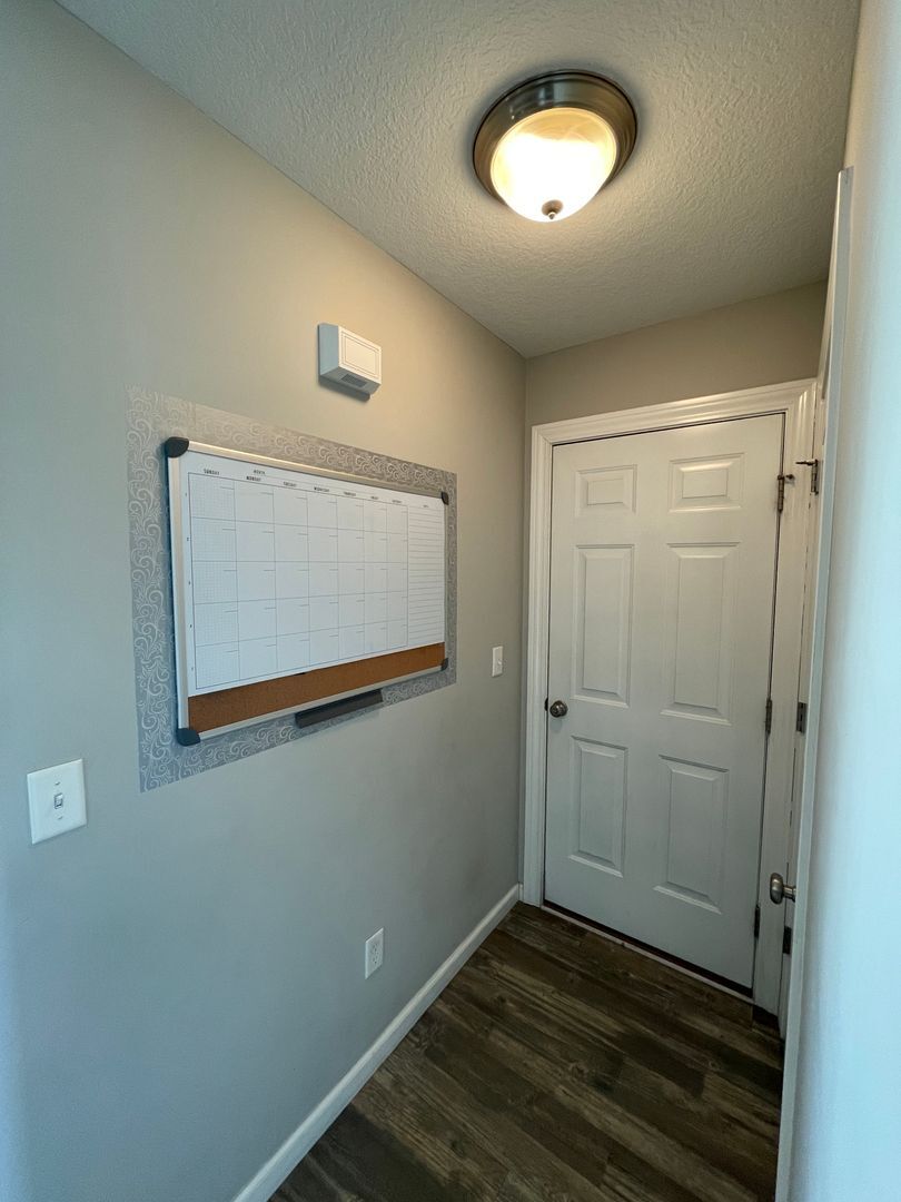 Building Photo - 15266 Delphinium Pl