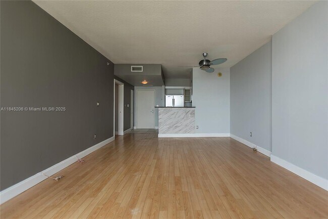Building Photo - 325 S Biscayne Blvd