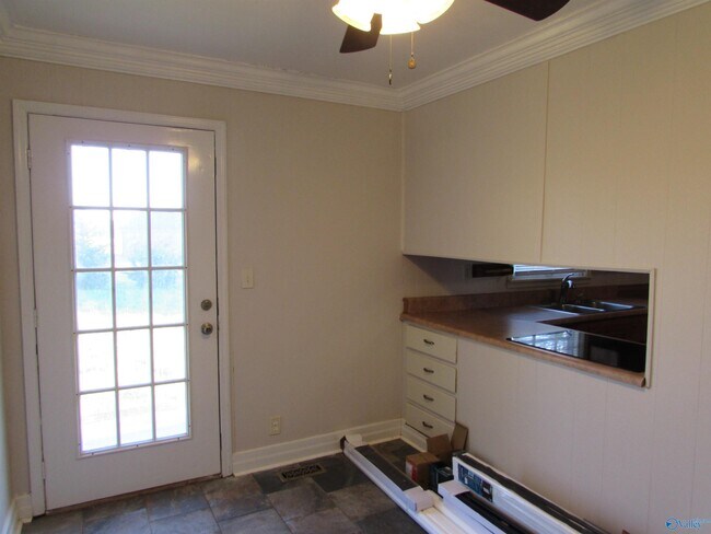 Building Photo - 27849 Pinedale Rd