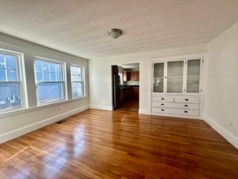 Building Photo - 253 Brown St