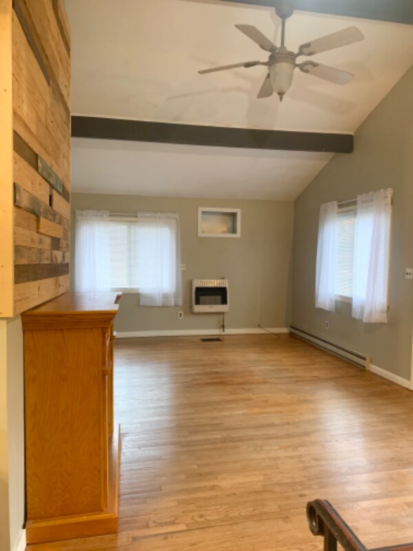 Building Photo - 186 Davos Rd