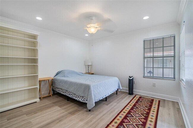 Building Photo - 5197 SW 183rd Ave