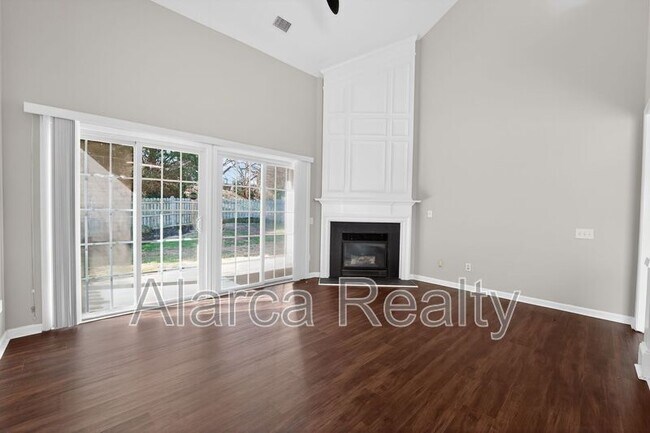 Building Photo - 10615 Poe Ct