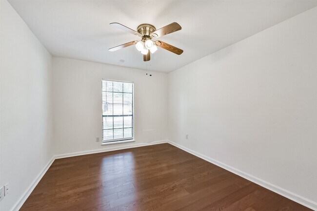 Building Photo - 5402 Dunnethead Dr