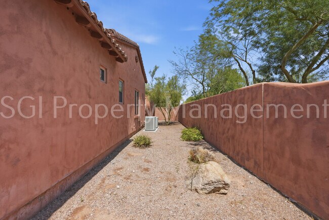 Building Photo - 9485 E Hidden Spur Trail