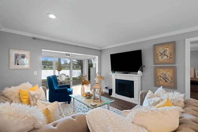 Building Photo - 5400 Poppy Pl