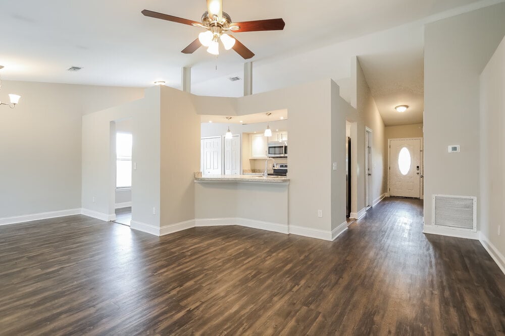 Building Photo - 7843 Collins Ridge Blvd E