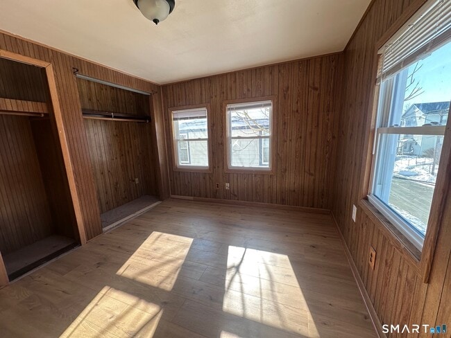 Building Photo - 24 Rocky Hill Ave