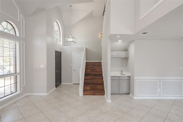 Building Photo - 532 Lake Forest Dr