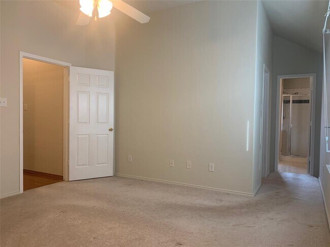 Building Photo - 313 Foreston Dr