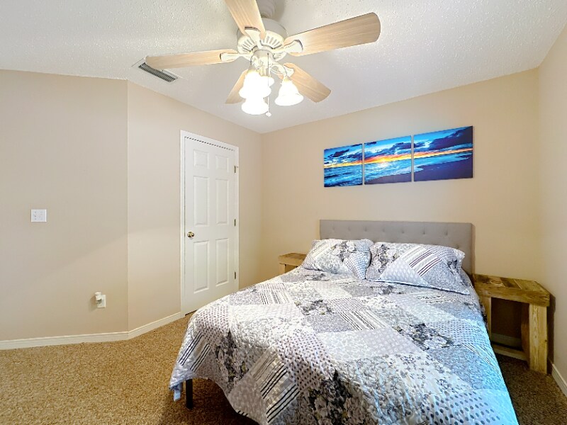 Building Photo - 2043 Eclipse Dr