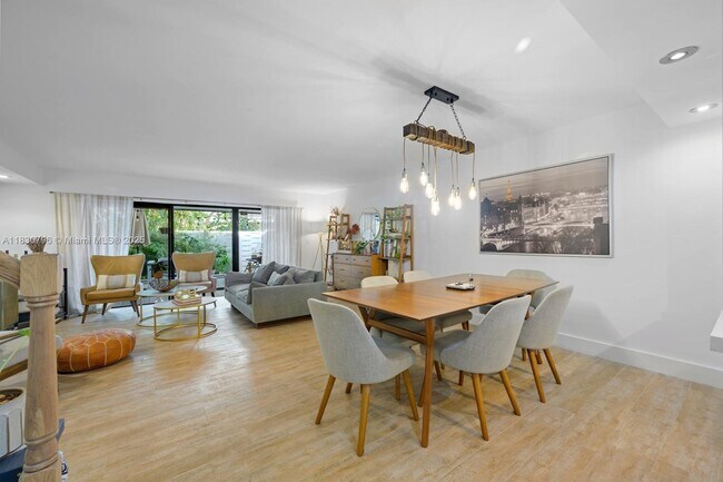 Building Photo - 3501 Magellan Cir